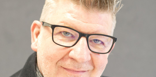 Portraitfoto Thomas Klagholz