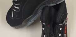 Ankle-high safety shoes with steel toe caps